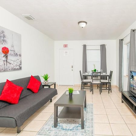 Hollywood Private Apartments Екстер'єр фото