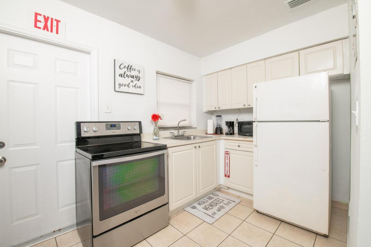 Hollywood Private Apartments Екстер'єр фото
