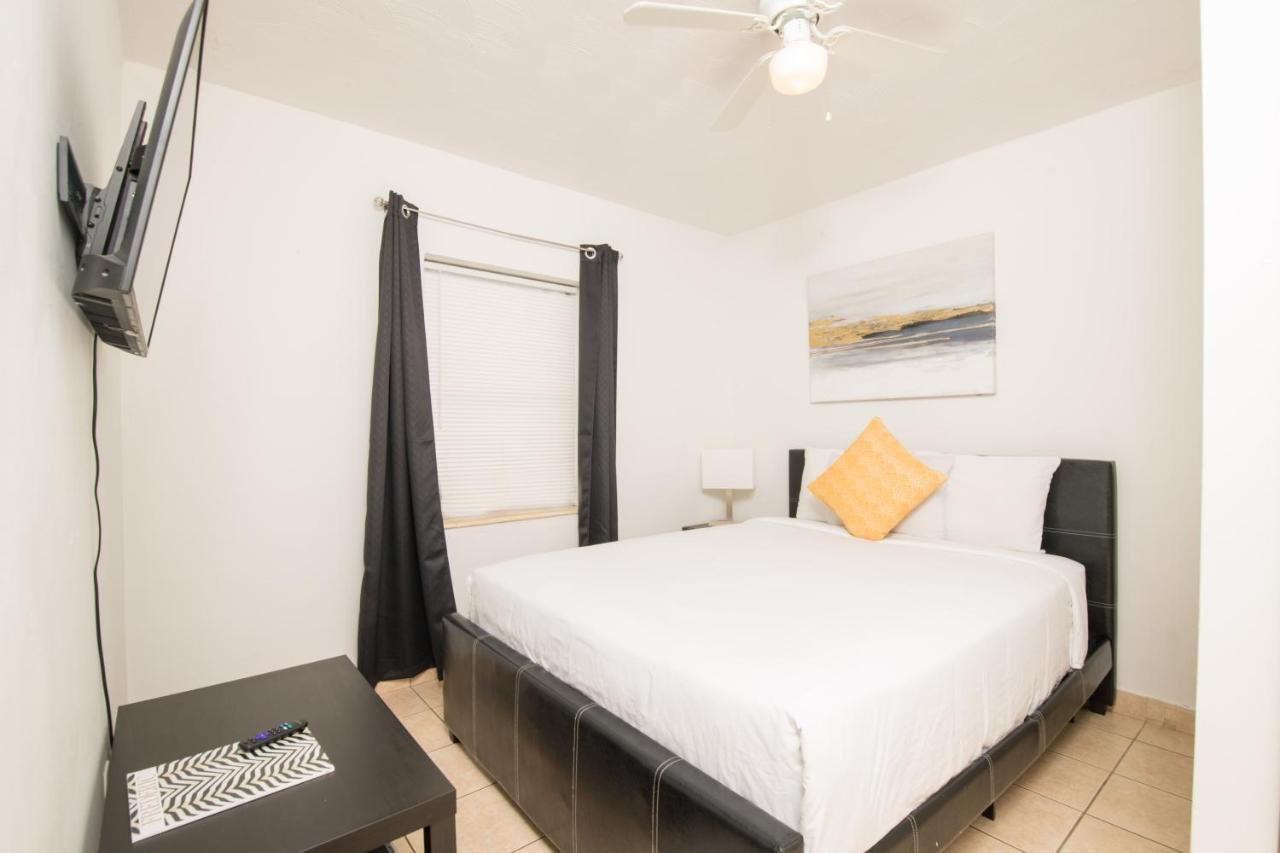 Hollywood Private Apartments Екстер'єр фото