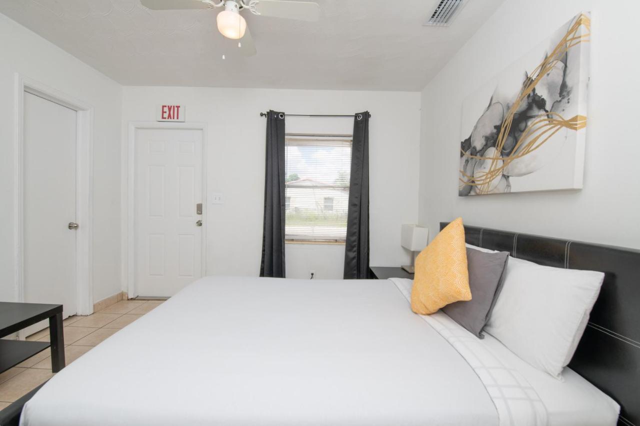 Hollywood Private Apartments Екстер'єр фото